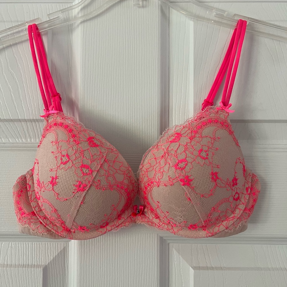 Victoria’s Secret Push-Up Lace Bra